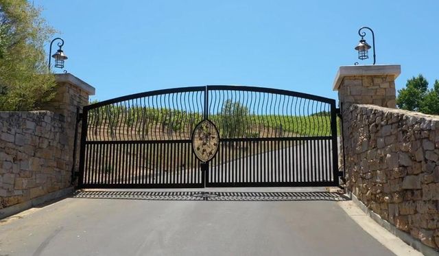 18570 Black Road, Los Gatos
