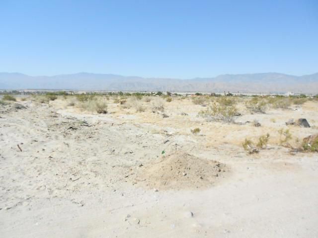 30th Avenue Avenue, Thousand Palms