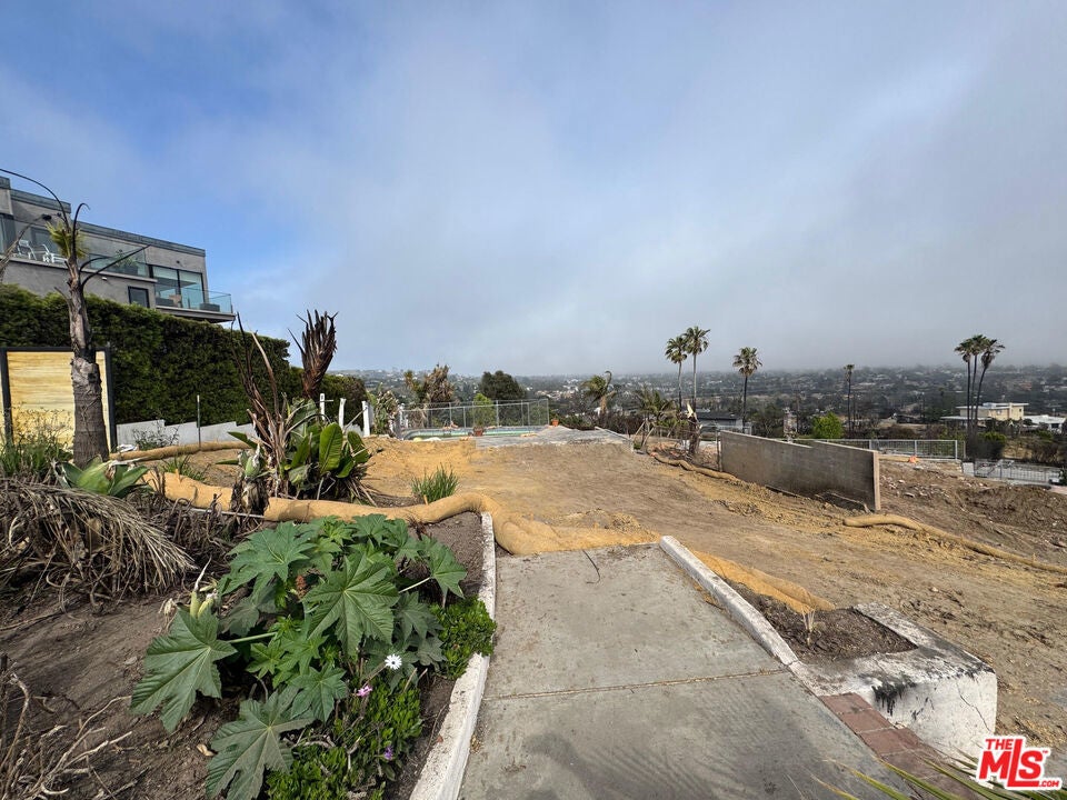 Photo of Listing #25599255