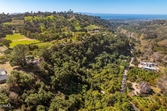 Gobernador Canyon Road, Carpinteria