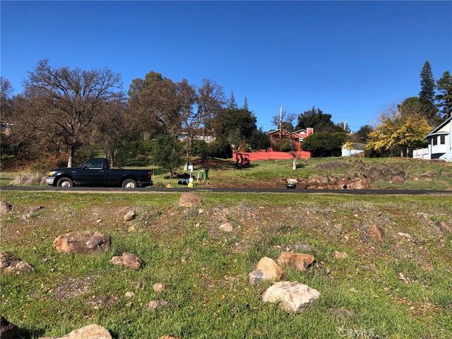 18480 N Shore, Hidden Valley Lake