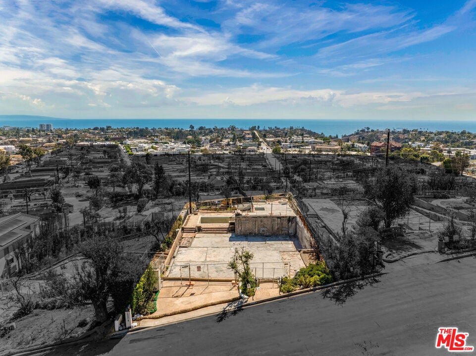 Photo of Listing #25593475