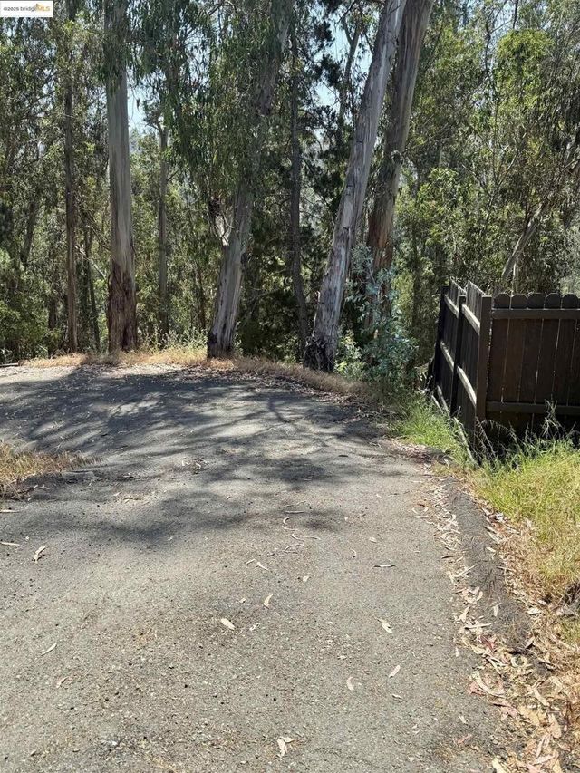 6406 Valley View Rd., Oakland