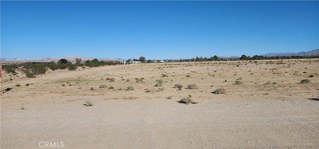10355 Jingal, Lucerne Valley