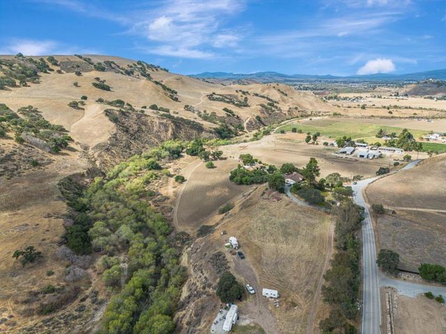 Southside Road, Hollister