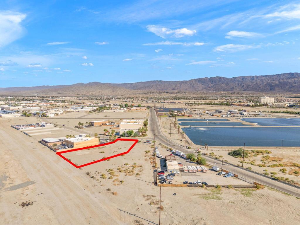 Lot 18 Commerce, Indio