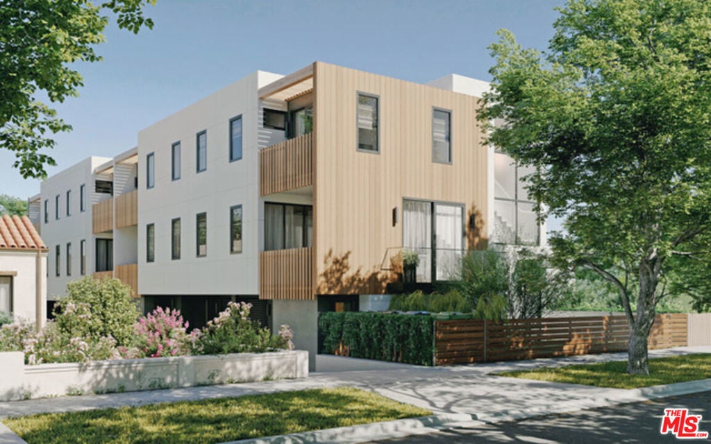 Photo of Listing #25585065