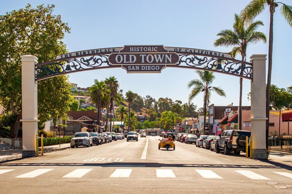 Photo of Listing #PTP2507883