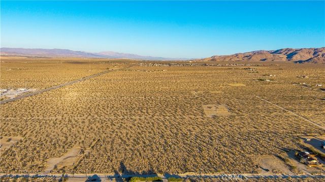 6667 Peterson Road, 29 Palms