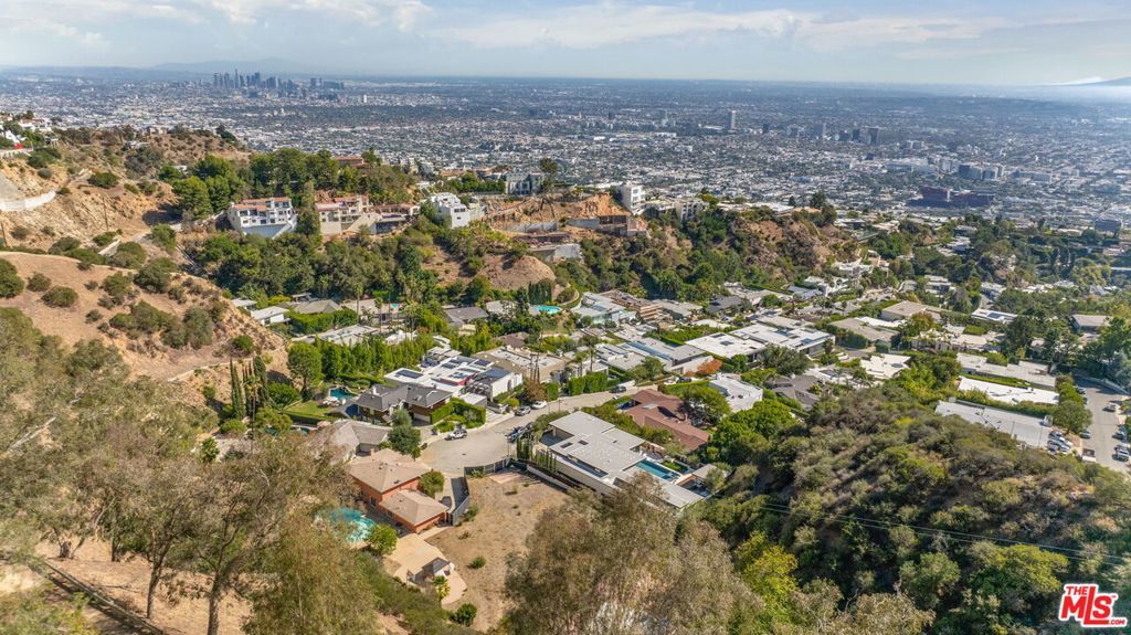 Photo of Listing #25605389