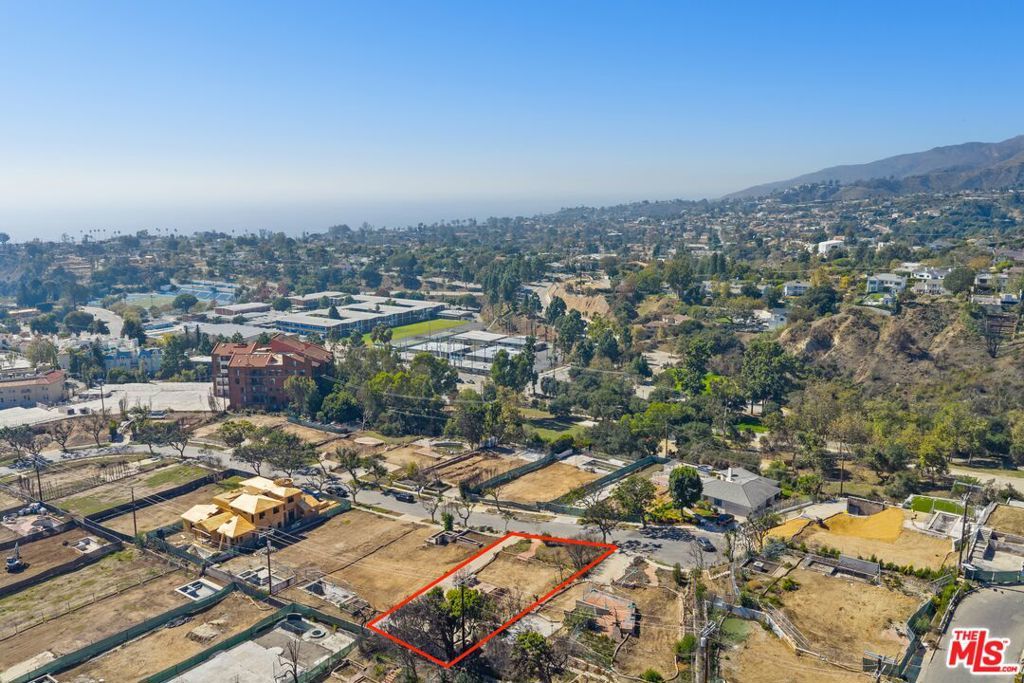 Photo of Listing #25611397