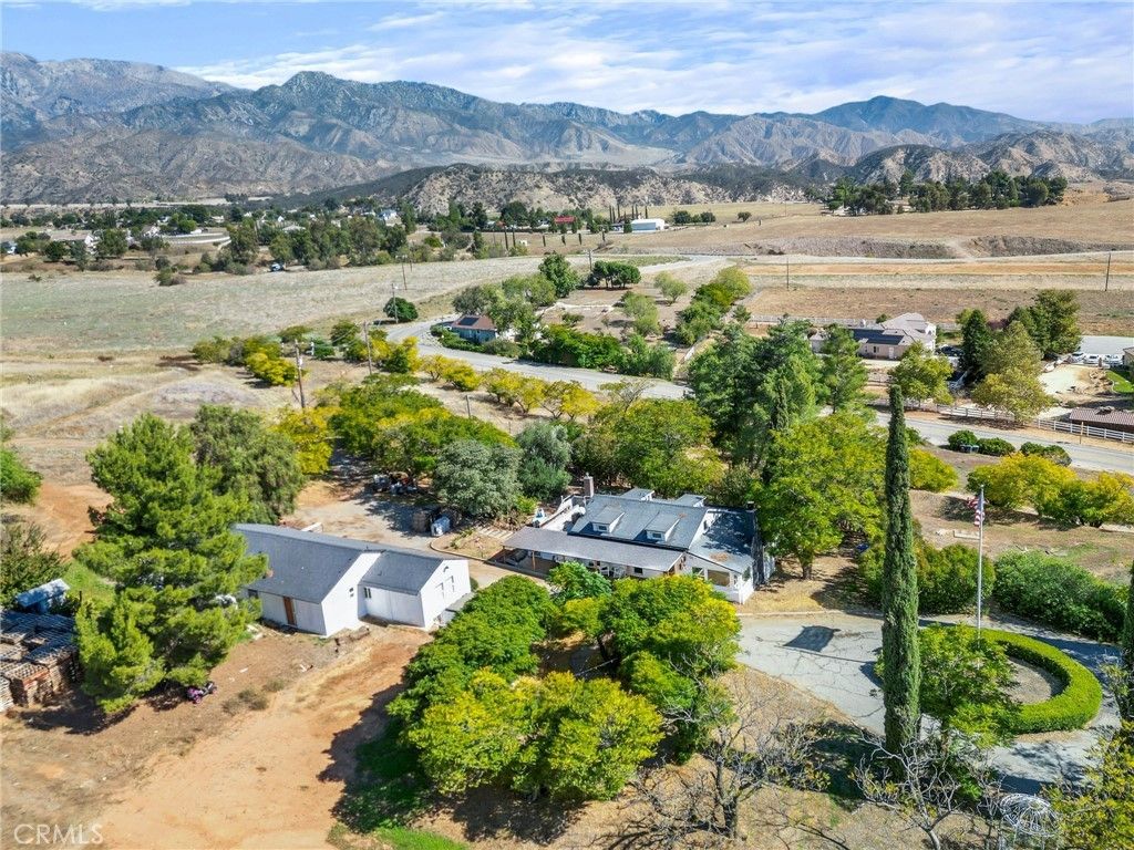 11055 Sunset, Banning