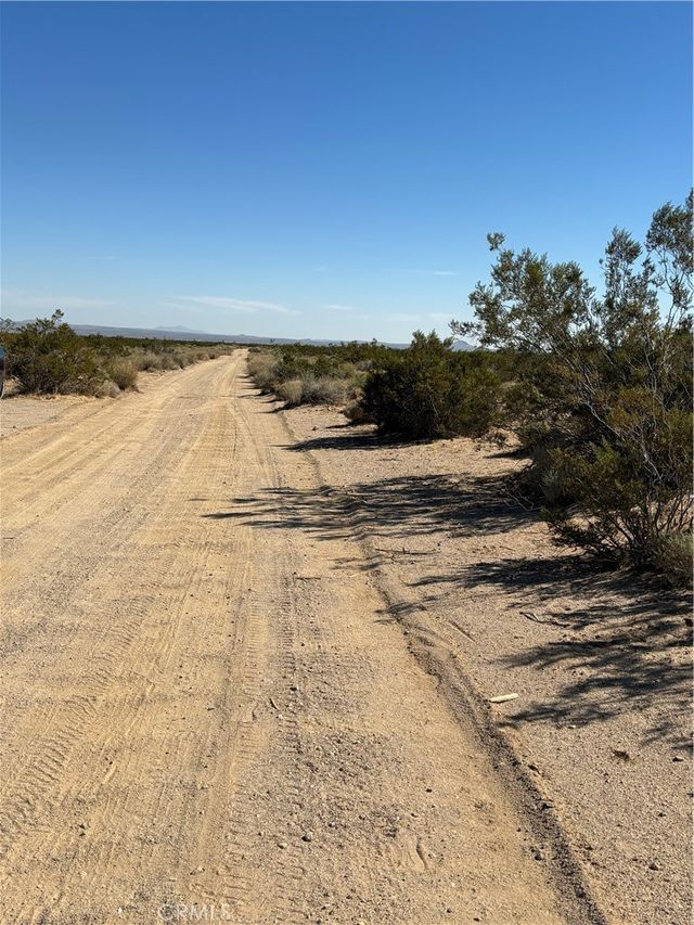 Vac/lot Maury Ave & Midland Tri., Mojave