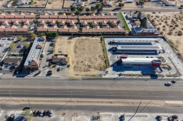 15403 Bear Valley, Hesperia