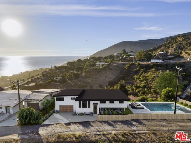 4615 Via Vienta Street, Malibu