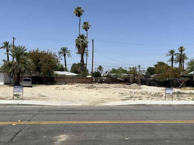 Palm Street, Indio