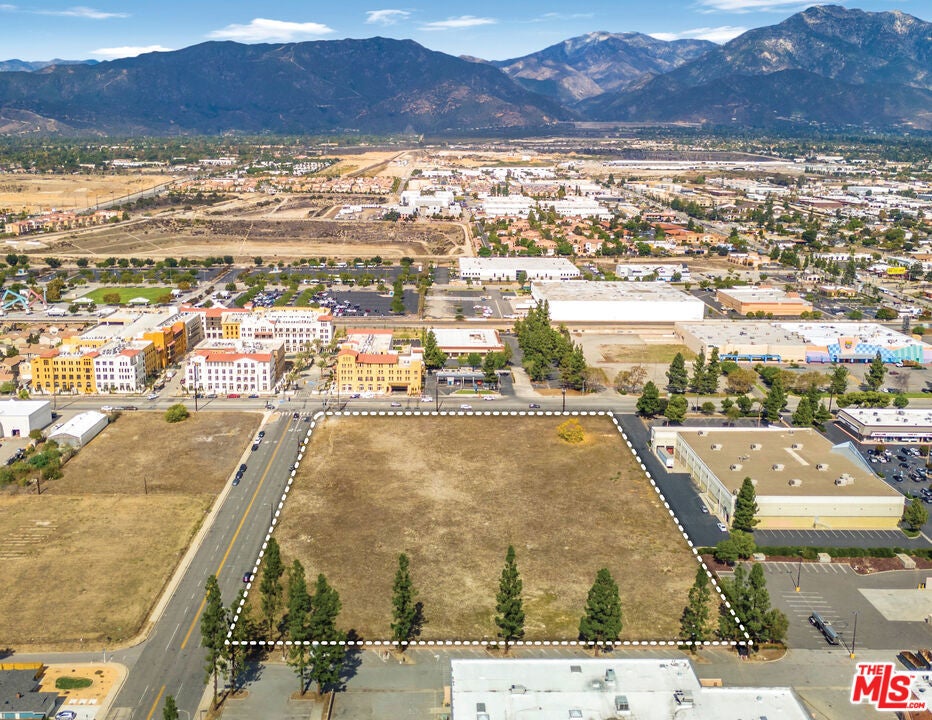 Photo of Listing #25617369