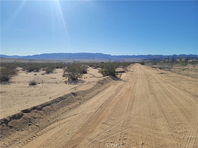 2255 Shooting Star, 29 Palms