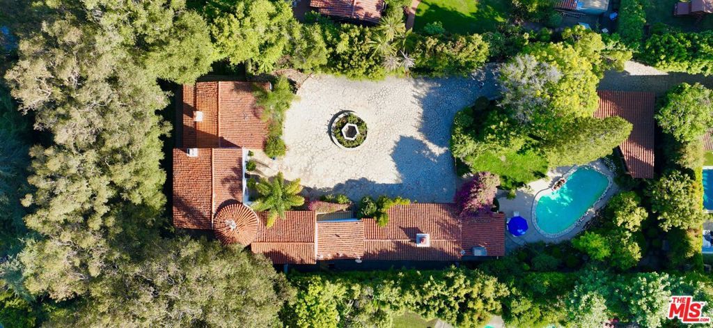 Photo of Listing #25621057