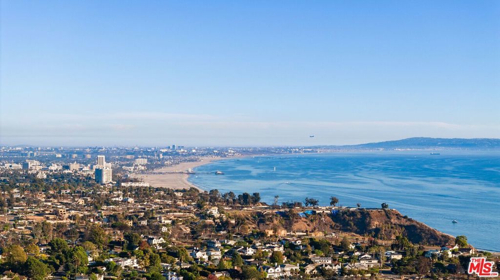 Photo of Listing #25621655