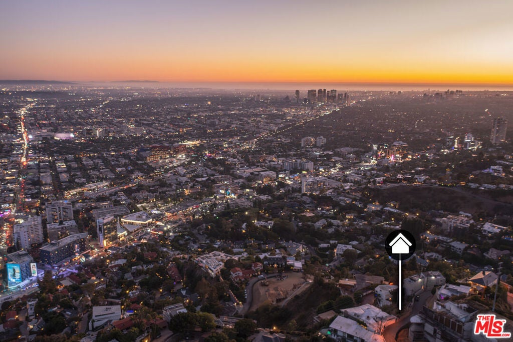 Photo of Listing #25611879