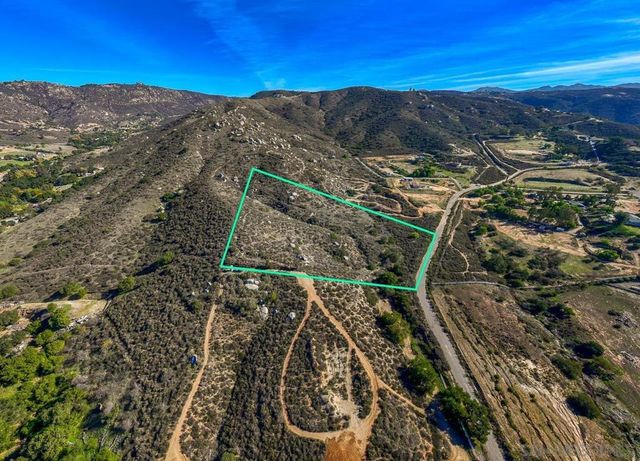 Stallion Oaks Rd, El Cajon