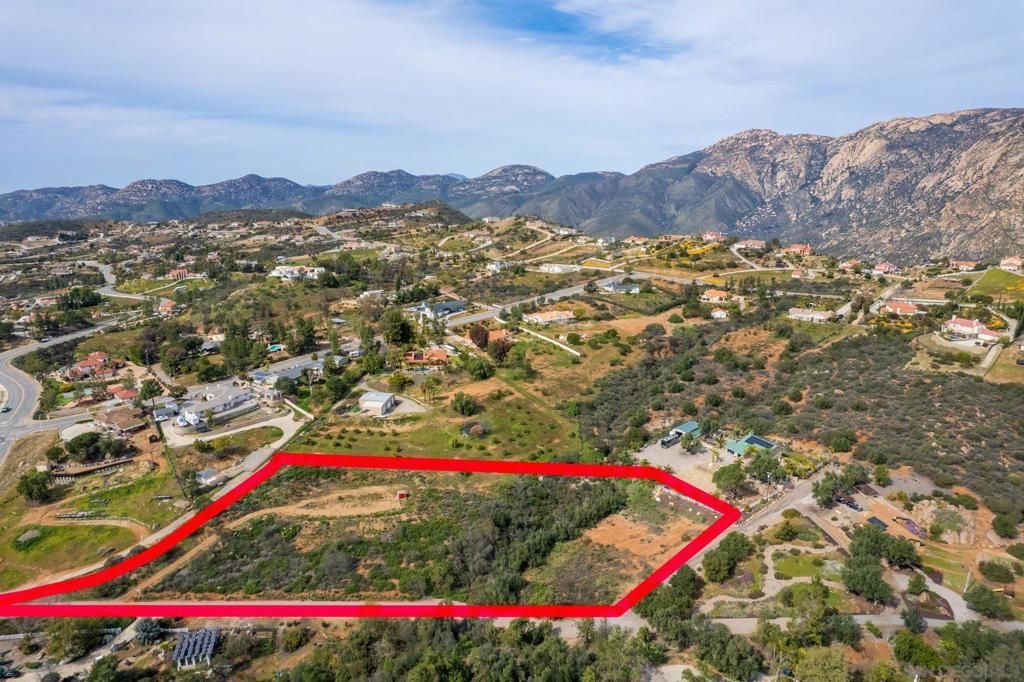 15634 Broad Oaks Rd, El Cajon