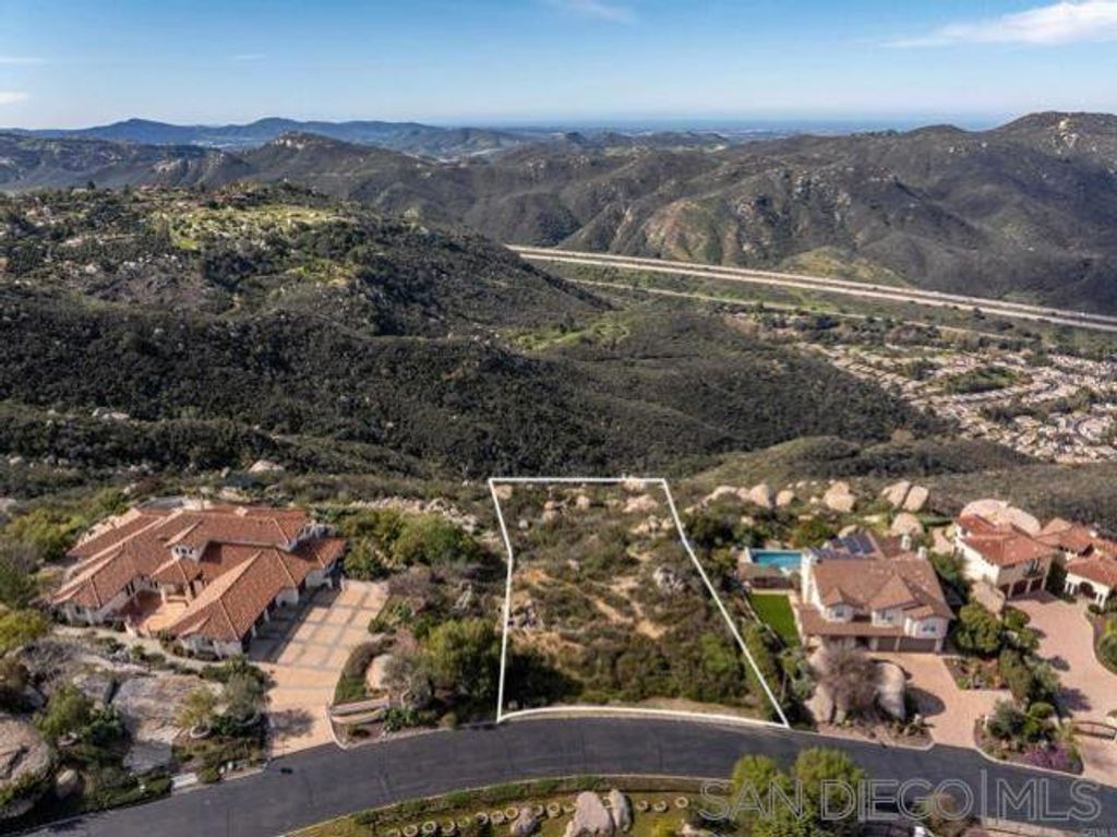 Meadow Glen Way, Escondido