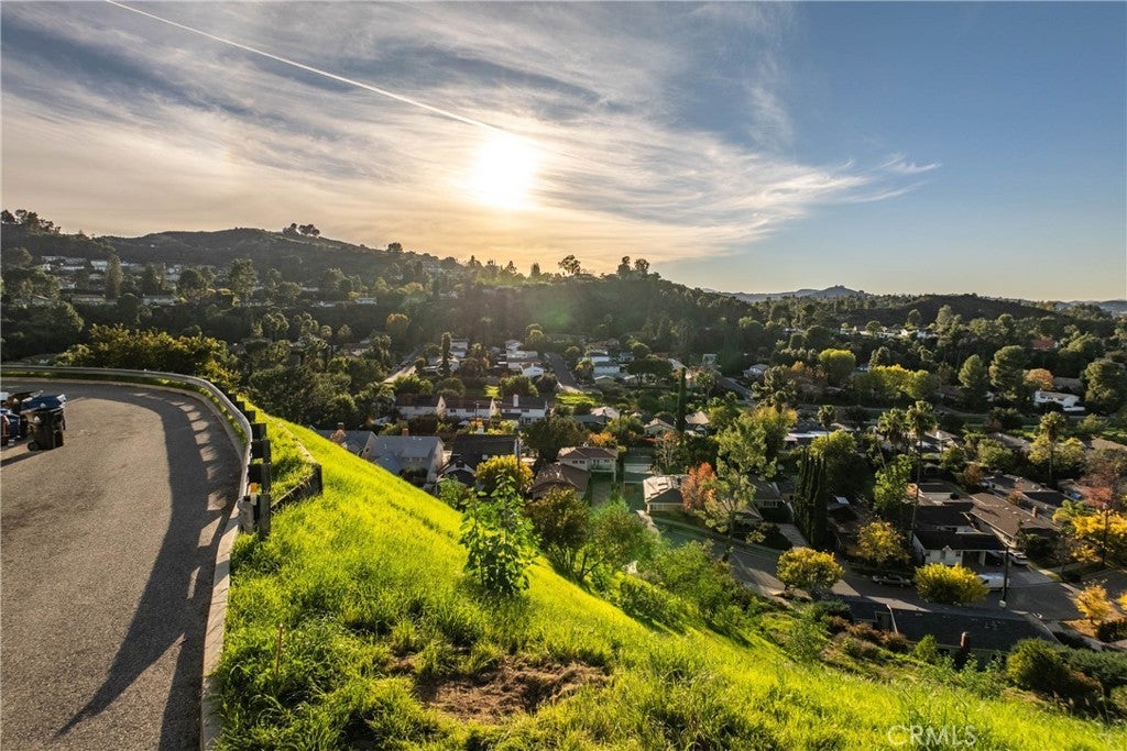 Photo of Listing #SR25276282