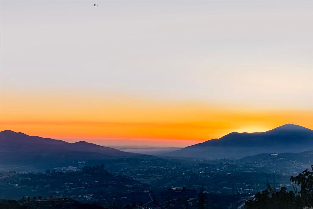 Photo of Listing #PTP2509214