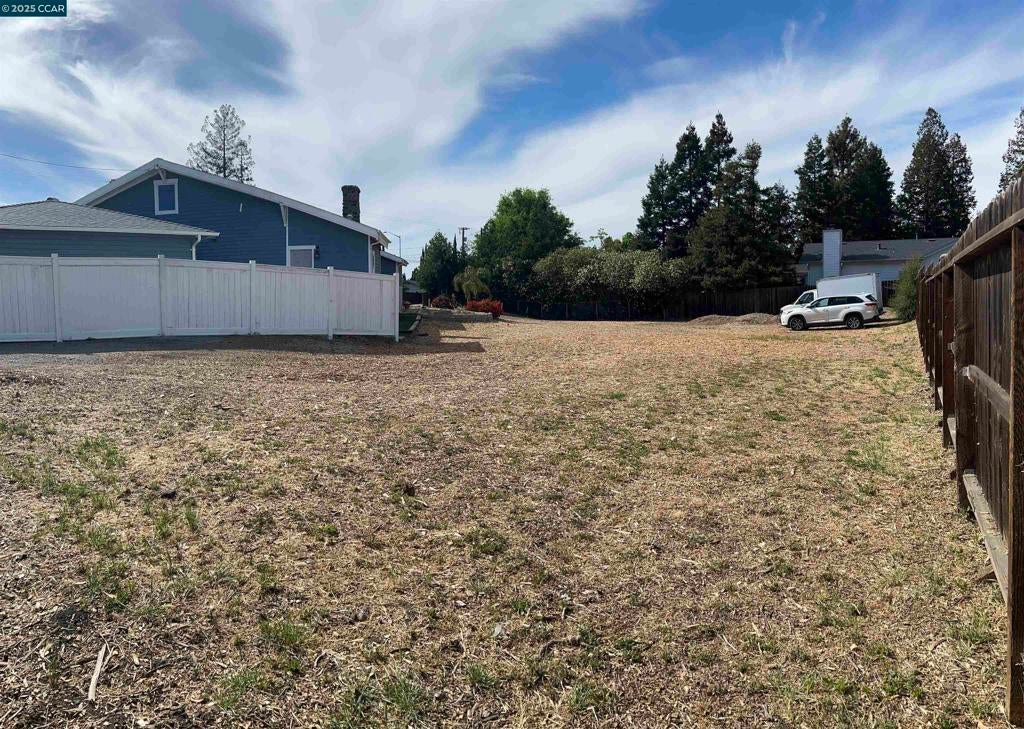 Photo of Listing #41119637