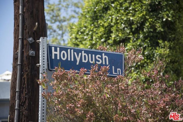 1033 Hollybush, Los Angeles
