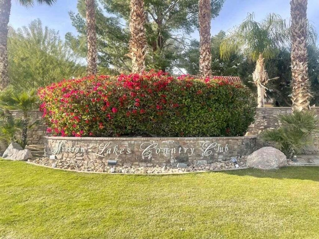Middlecoff Court, Desert Hot Springs