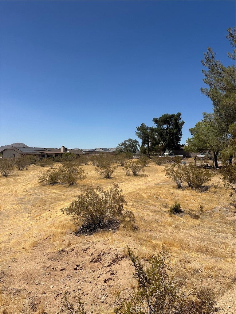 16962 Waalew Court, Apple Valley