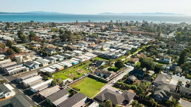 Roland, Santa Cruz