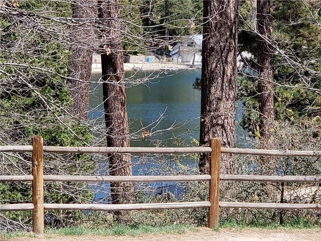24155 San Moritz Drive, Crestline