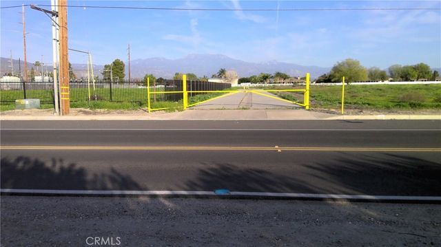 2 N Lyon Avenue, Hemet