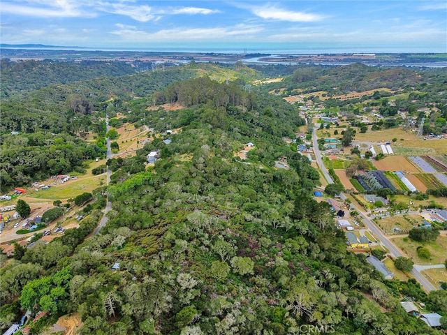 221 Tucker Road, Royal Oaks