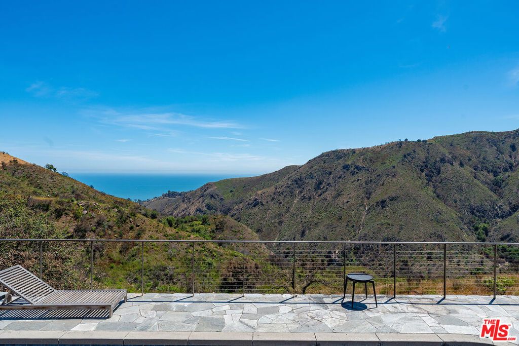 1120 Cumbre Alta Court, Pacific Palisades