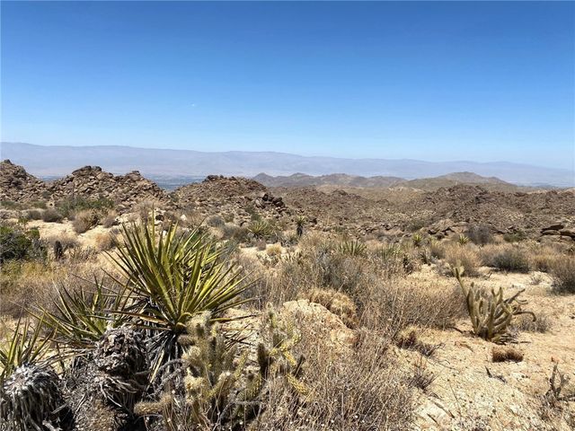 15 Desert Calico Way, Mountain Center