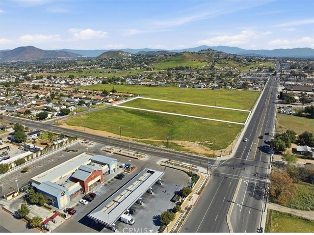 9131 Limonite, Jurupa Valley