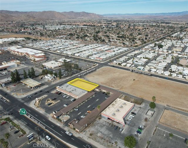 Lyon Avenue, Hemet
