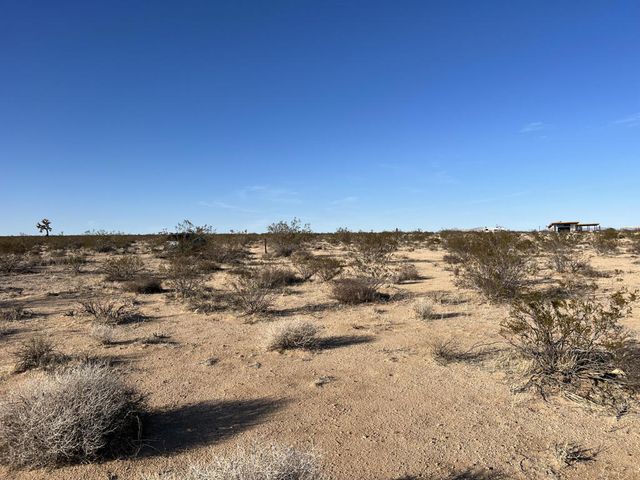 Sunburst Avenue, Joshua Tree