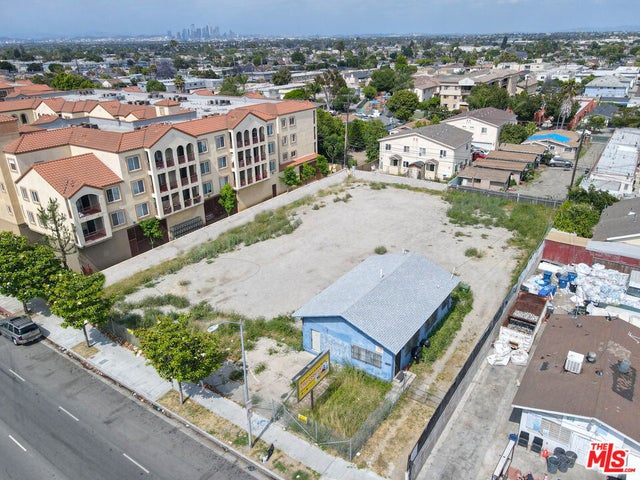 6200 Crenshaw Boulevard, Los Angeles