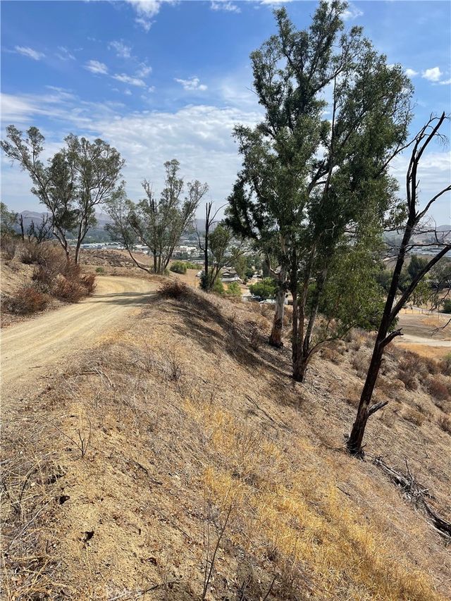 Ryan Street, Lake Elsinore