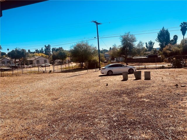 Lodge, Menifee