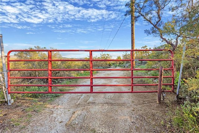 32805 Red Mountain, Hemet