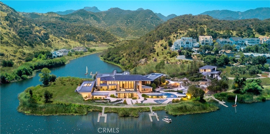 Photo of Listing #SR26033361