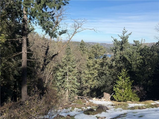 24989 Highland, Crestline