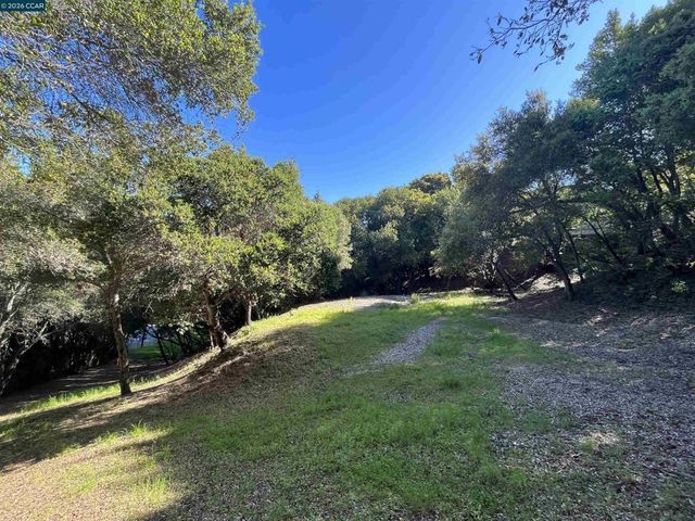 6 Brookwood, Orinda